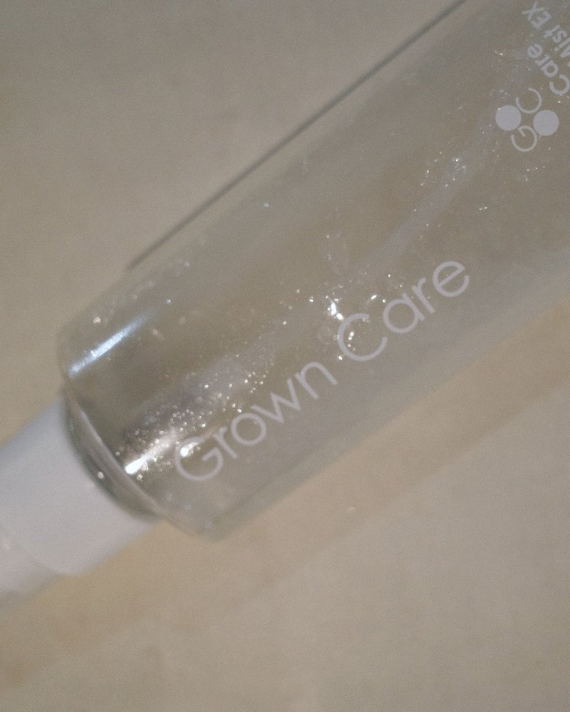 Grown Care ミストの透明なボトル